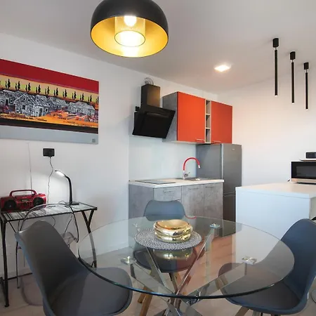 In Riviera Olla Apartment